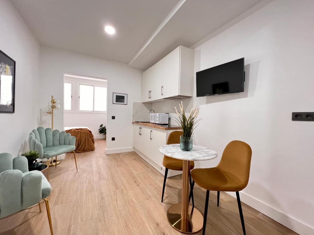 Crysoyle Apartment Barcelona Next To Camp Nou 오스피탈레트 데 요브레가트 외부 사진